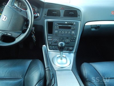 volvo-v70.jpg