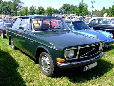 800px-Volvo_142_1971.JPG