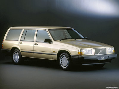 autowp_ru_volvo_740_kombi_1.jpg